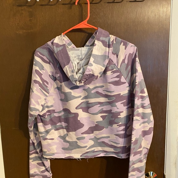 Purple Camouflage cropped hoodie - Picture 2 of 2